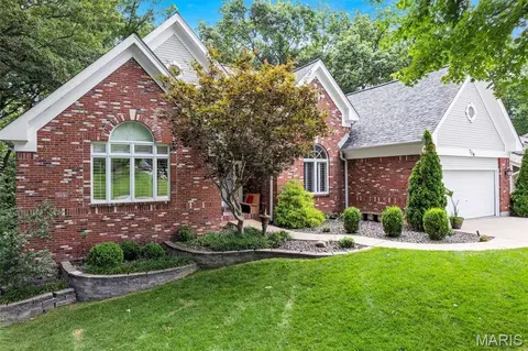 738 High Point Dr, Lake Saint Louis, MO 63367