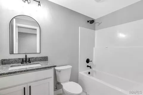 Bath - 5 Tether Ct, Hamel, IL 62046 photo 3 of 3