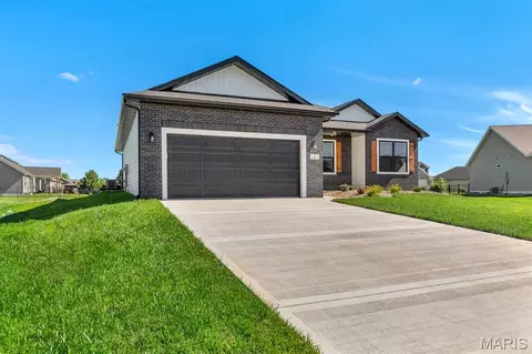 Exterior - 5 Tether Ct, Hamel, IL 62046 photo 2 of 9