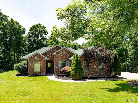 3150 Pleasant Run Dr, Palmyra, MO 63461
