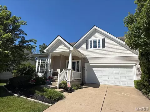 1437 Colonial Dr, Saint Charles, MO 63304