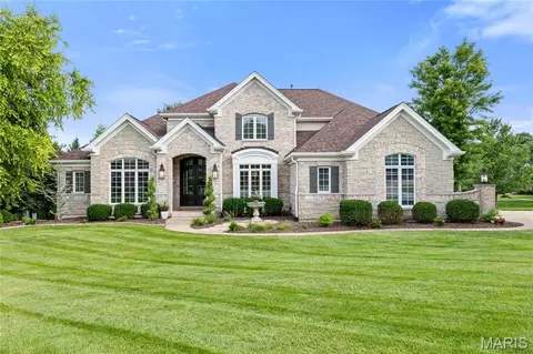 4345 Austin Pass Dr, Saint Charles, MO 63304