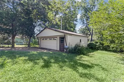 Exterior - 8644 Harold Dr, Berkeley, MO 63134 photo 5 of 7