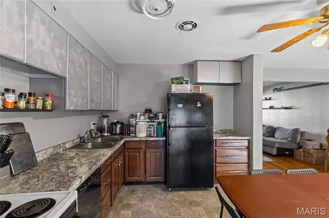 Kitchen - 8644 Harold Dr, Berkeley, MO 63134 photo 2 of 2