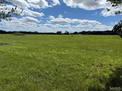 tbd W Fellin Dr, Mount Olive, IL 62069
