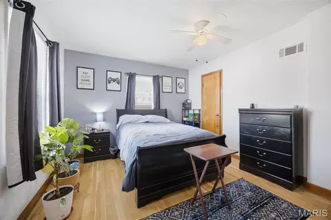 Bedroom - 209 S Broadway, Hoffman, IL 62250 photo 1 of 6