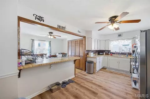 Other - 209 S Broadway, Hoffman, IL 62250 photo 4 of 16