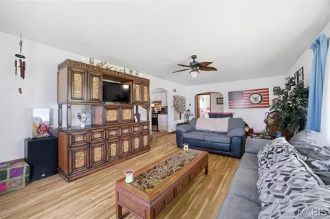 Living - 209 S Broadway, Hoffman, IL 62250 photo 1 of 1