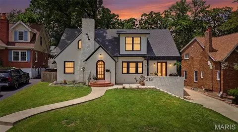 513 Hollywood Pl, Webster Groves, MO 63119