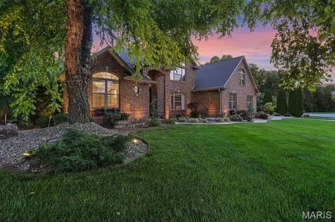 1116 Far Oaks Dr, Caseyville, IL 62232