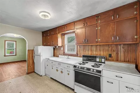 Kitchen - 511 Averill Ave, Ferguson, MO 63135 photo 2 of 3