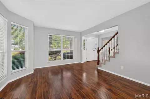 Living - 4 Iron Bridge Ct, O'fallon, MO 63368 photo 2 of 13