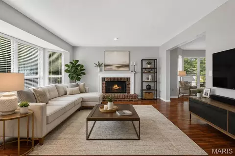 Living - 4 Iron Bridge Ct, O'fallon, MO 63368 photo 8 of 13