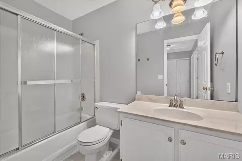 Bath - 4 Iron Bridge Ct, O'fallon, MO 63368 photo 7 of 7