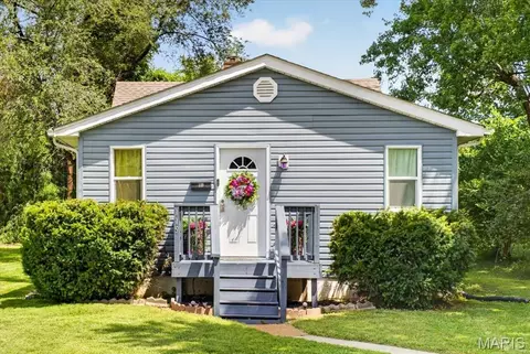 119 N 30th St, Belleville, IL 62226