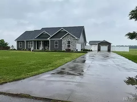 225 N Ridge Rd, Sikeston, MO 63801