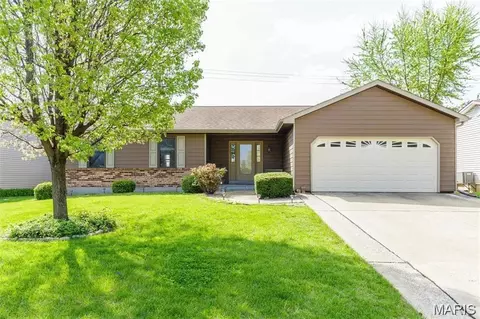 8 W Sunny Wood Ct, Saint Peters, MO 63376