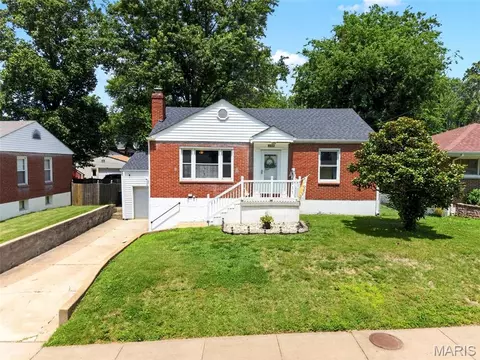 8933 Saint Louis Ave, Saint Louis, MO 63114