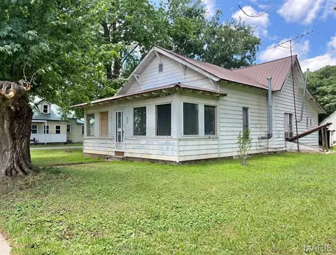 324 W Main St, Essex, MO 63846