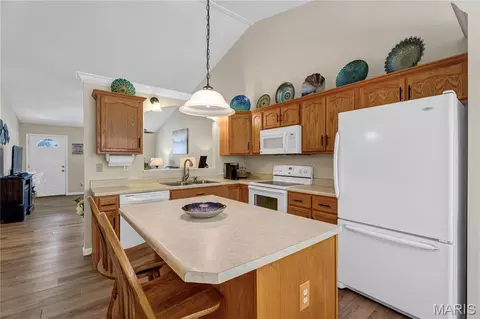 Kitchen - 1911 Meriwether Dr, Washington, MO 63090 photo 1 of 3