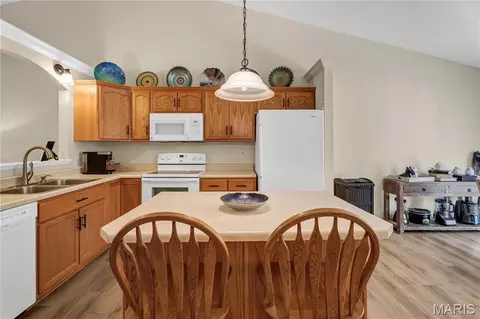 Kitchen - 1911 Meriwether Dr, Washington, MO 63090 photo 3 of 3