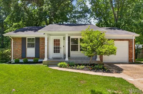1404 Mautenne Dr, Manchester, MO 63021
