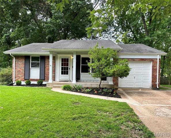 1404 Mautenne Dr, Manchester, MO 63021
