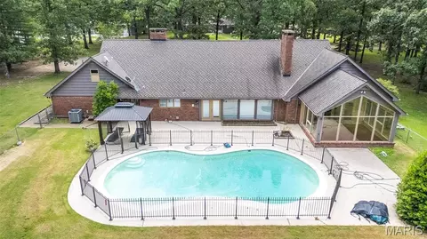 1301 Lurlyn Dr, Poplar Bluff, MO 63901
