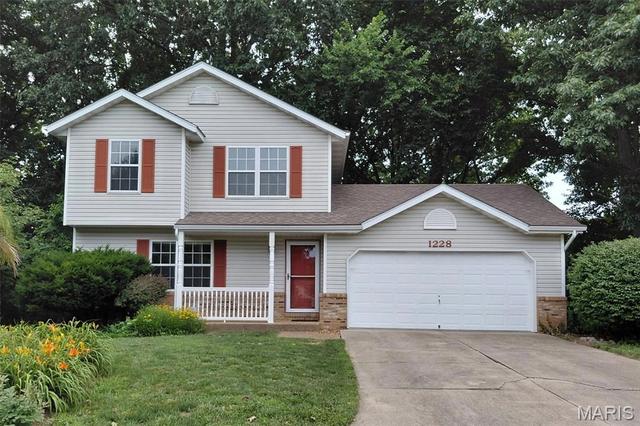 1228 Cedar Ridge Ct, Collinsville, IL 62234