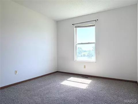 Bedroom - 4152 Jane Ln, Washington, MO 63090 photo 1 of 4