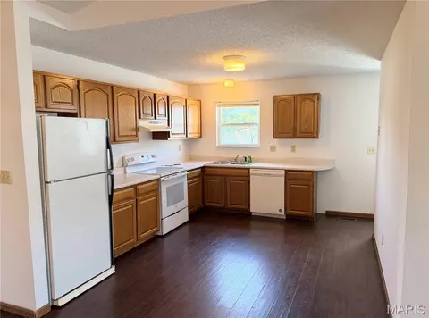 Kitchen - 4152 Jane Ln, Washington, MO 63090 photo 1 of 2