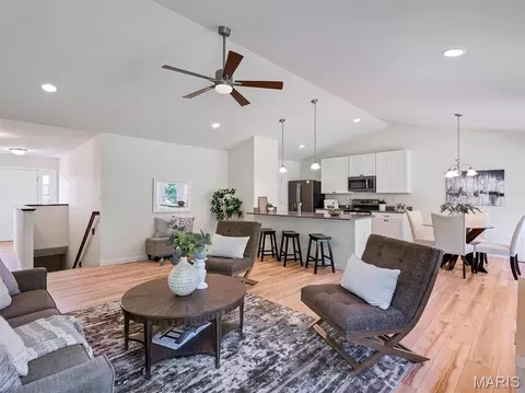 Living - 5376 Shawnee View Ct, Eureka, MO 63025 photo 1 of 1