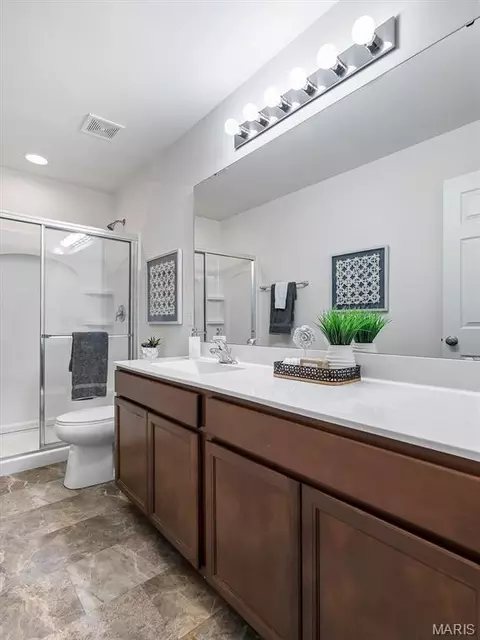 Bath - 5376 Shawnee View Ct, Eureka, MO 63025 photo 1 of 2