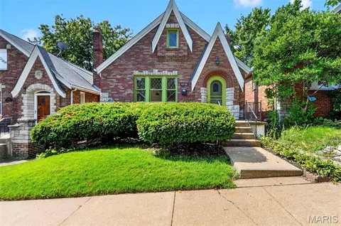 4056 Oleatha Ave, Saint Louis, MO 63116