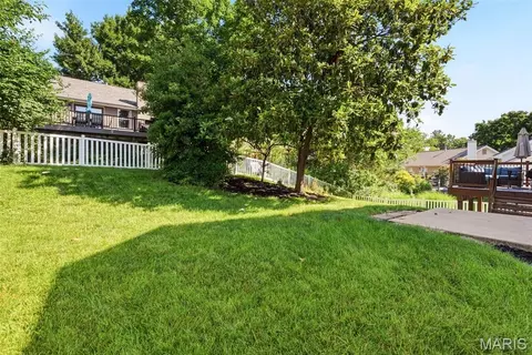 Exterior - 1015 Anna Meadows Ln, Ballwin, MO 63021 photo 10 of 14