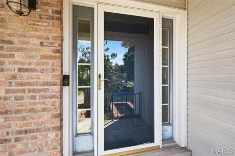 Entry Way - 1015 Anna Meadows Ln, Ballwin, MO 63021 photo 1 of 3