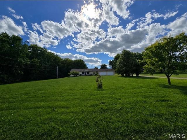 8752 Old Lebanon Troy Rd, Troy, IL 62294