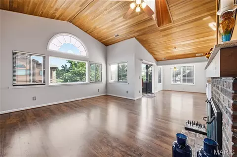 Living - 1002 Hemingway Ln #H, Weldon Spring, MO 63304 photo 5 of 5