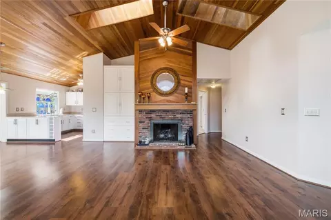 Living - 1002 Hemingway Ln #H, Weldon Spring, MO 63304 photo 1 of 5
