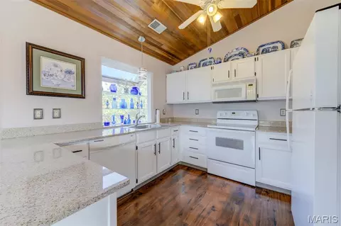 Kitchen - 1002 Hemingway Ln #H, Weldon Spring, MO 63304 photo 1 of 2