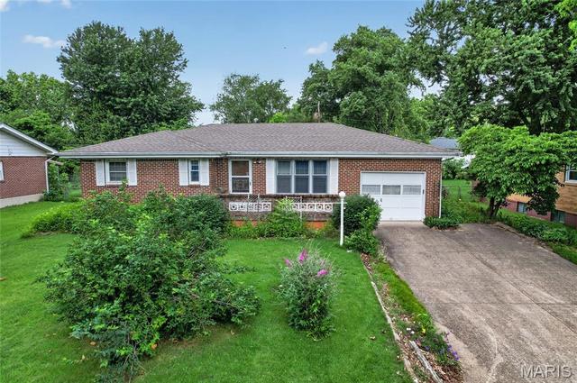 108 Hull Dr, Waynesville, MO 65583