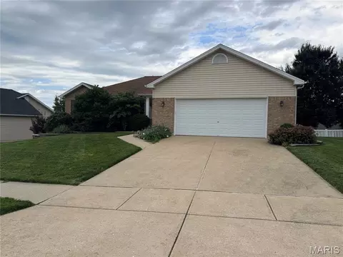 1703 Jacobs Pillow Dr, Saint Peters, MO 63376