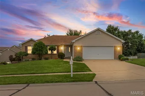 1703 Jacobs Pillow Dr, Saint Peters, MO 63376