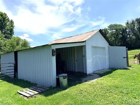 Exterior - 1086 Mill Hill Rd, Saint Clair, MO 63077 photo 8 of 15