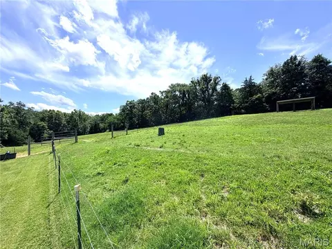 Exterior - 1086 Mill Hill Rd, Saint Clair, MO 63077 photo 10 of 15