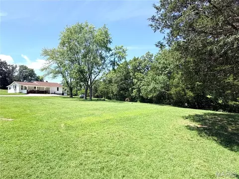 Exterior - 1086 Mill Hill Rd, Saint Clair, MO 63077 photo 6 of 15