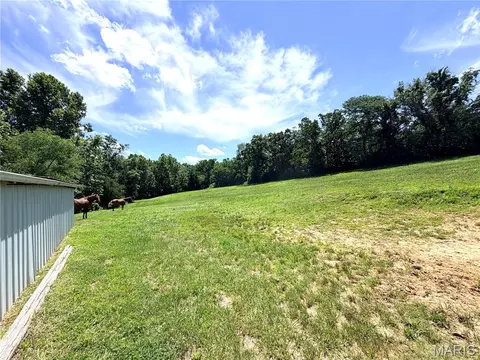 Exterior - 1086 Mill Hill Rd, Saint Clair, MO 63077 photo 9 of 15