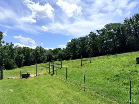 Exterior - 1086 Mill Hill Rd, Saint Clair, MO 63077 photo 11 of 15