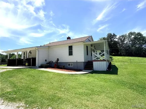 Exterior - 1086 Mill Hill Rd, Saint Clair, MO 63077 photo 3 of 15