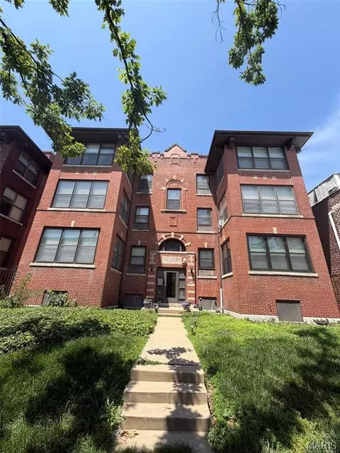 5621 Pershing Ave #13, Saint Louis, MO 63112